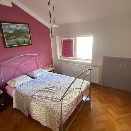 Gala Posh Apartment Soko Banja Exterior photo