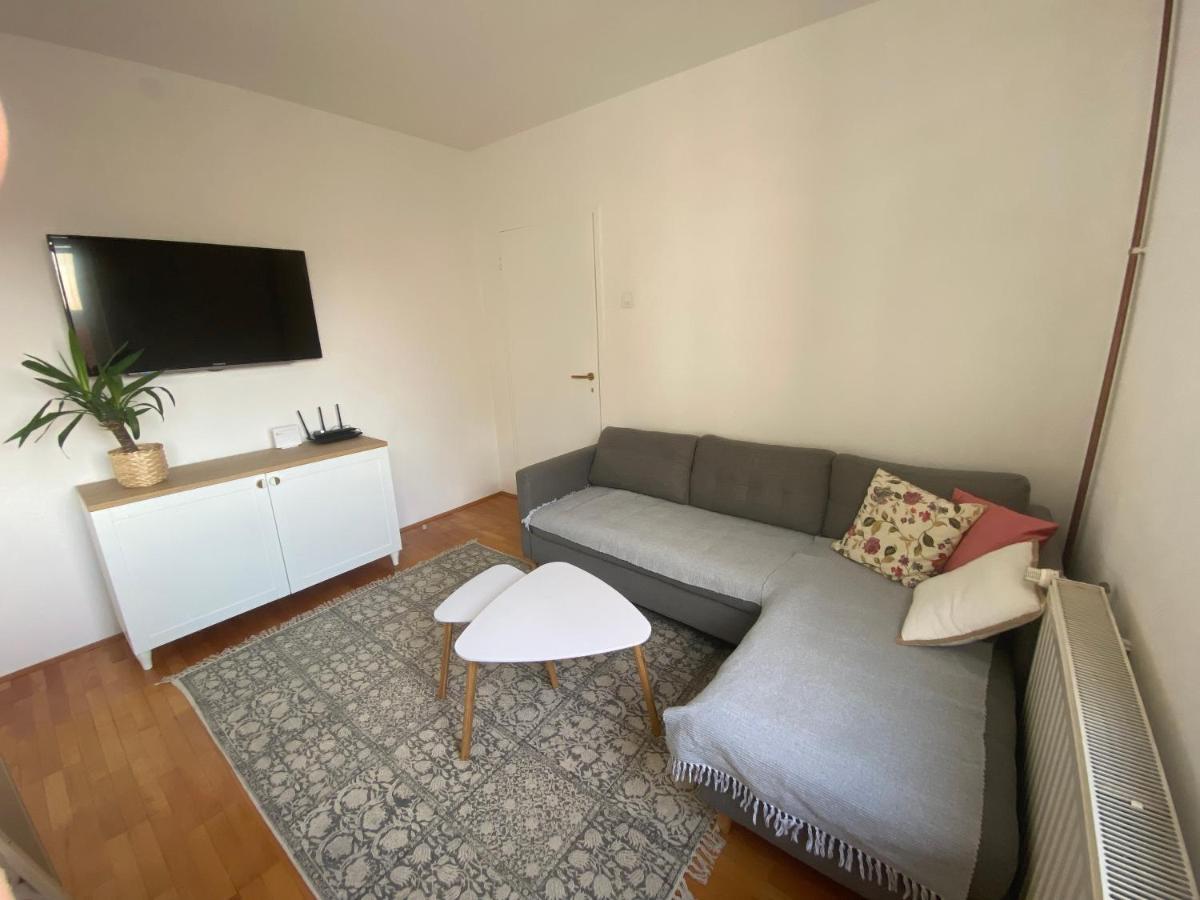 Gala Posh Apartment Soko Banja Exterior photo